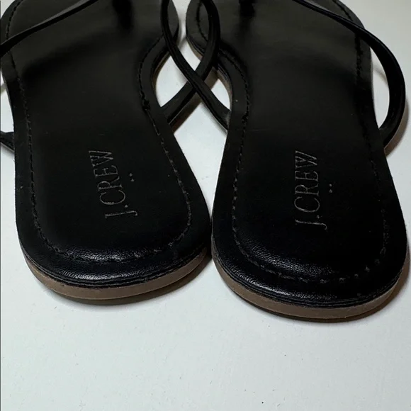 J. Crew women’s black flip flops. 9. - Picture 4 of 6